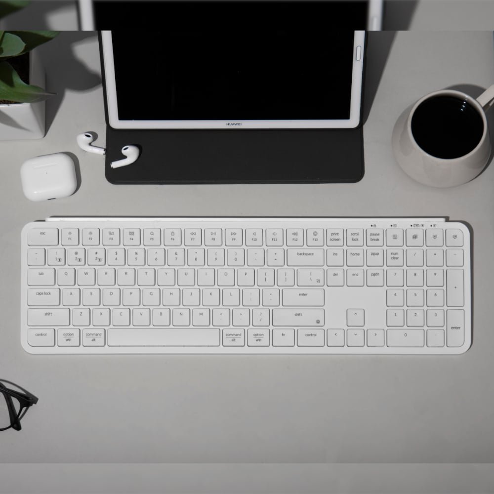 B6P-K8_wr_03a Keychron B6 Pro Ultra-Slim 100% Wireless Keyboard – Ivory White - Image 3